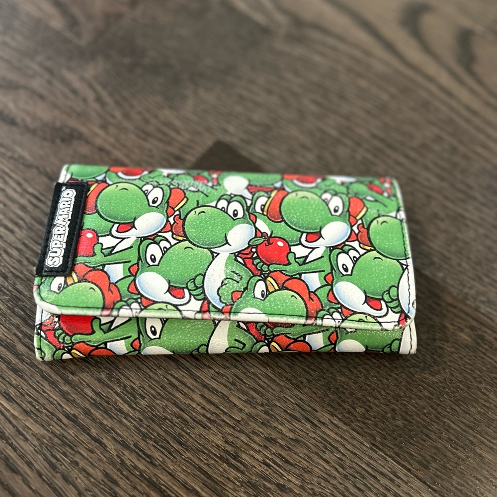 Nintendo Super Mario Yoshi Green and Red Kids Wallet